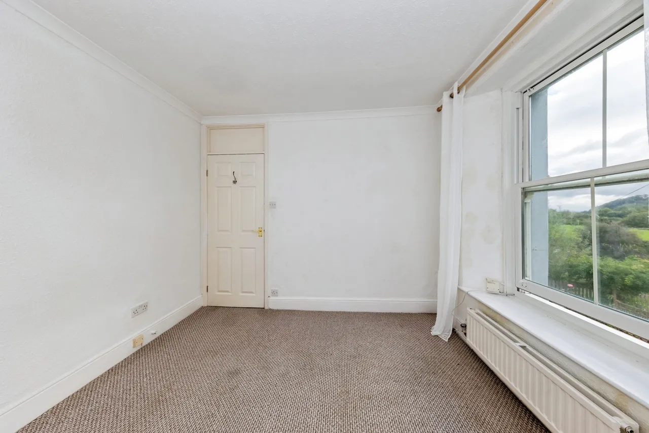 Old Priory Road, Carmarthen, SA31, photo 15