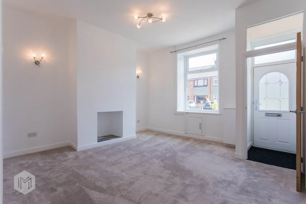 Holly Street, Tottington, Bury, BL8 3EZ, photo 2