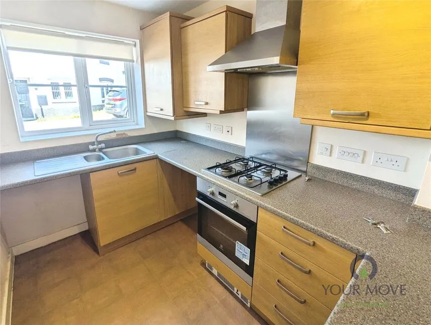 Bingley Crescent, Kirkby-in-Ashfield, NG17, photo 3