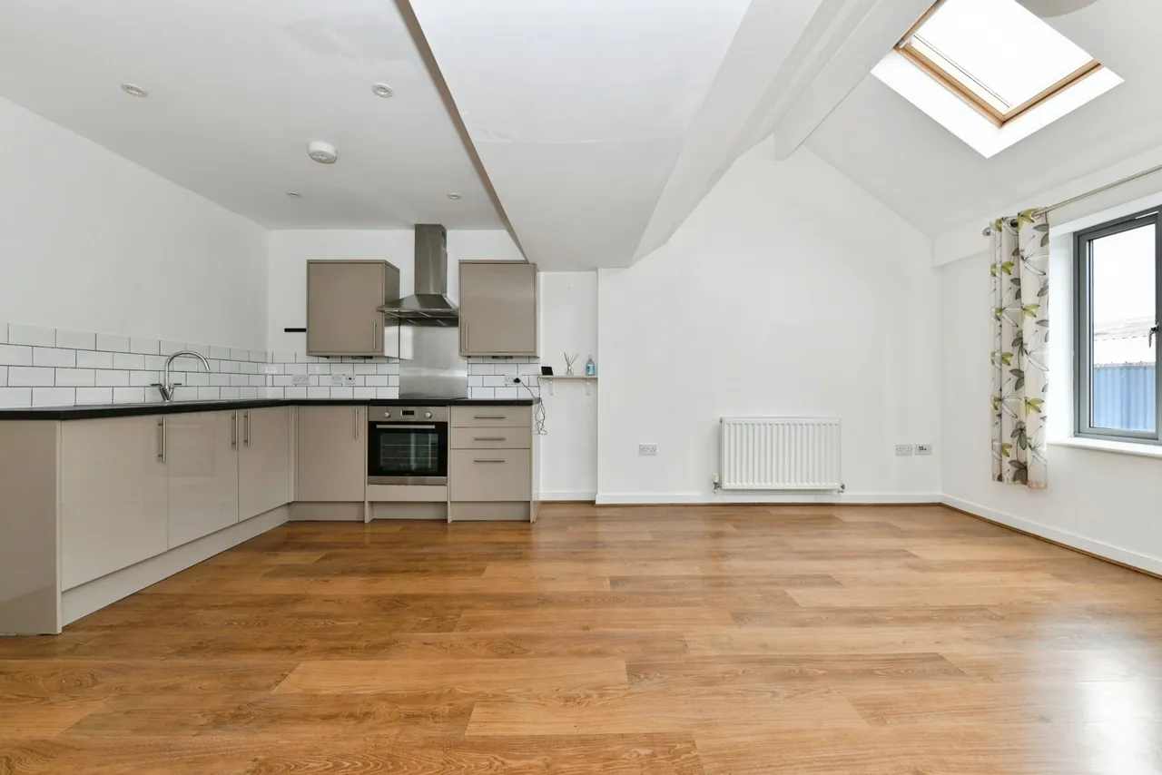 Stillhouse Lane, Bristol, Somerset, BS3, photo 7