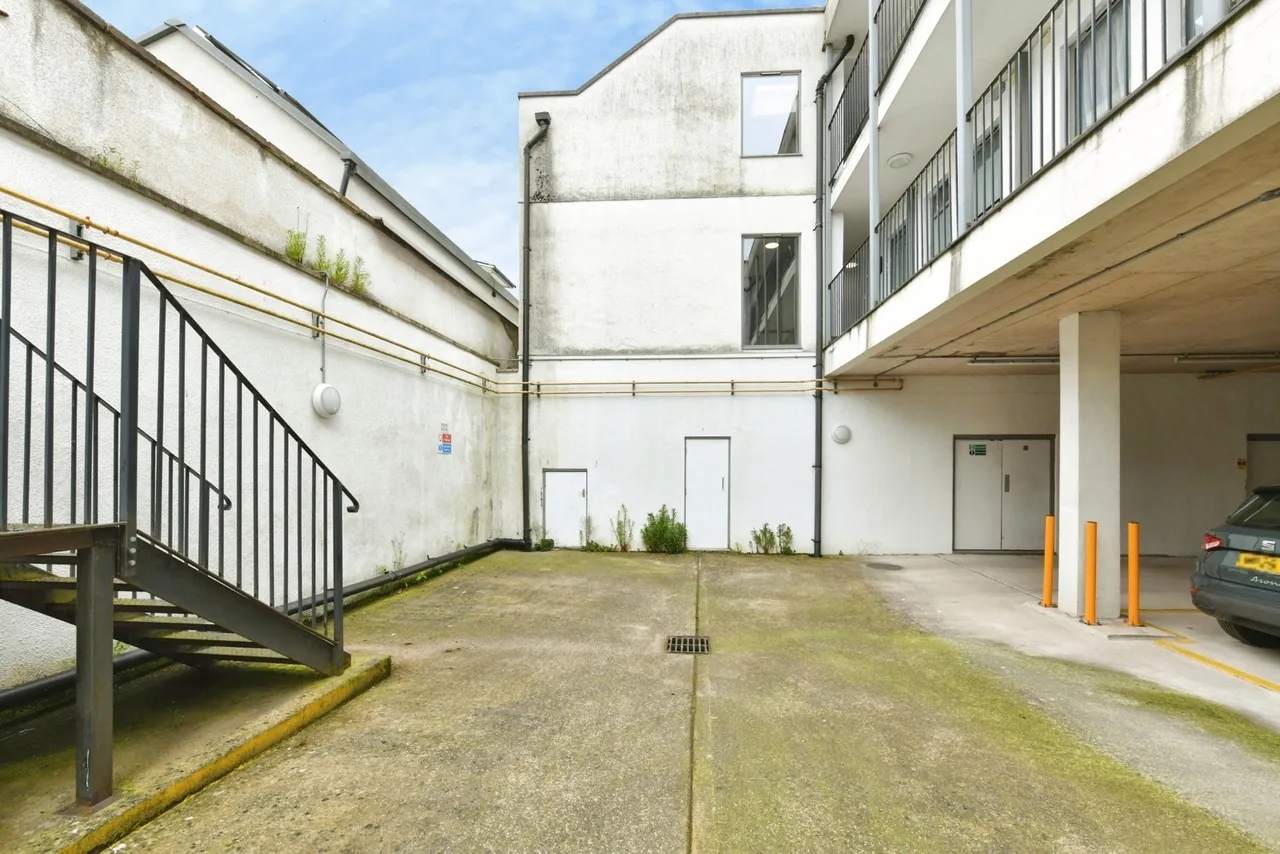 Stillhouse Lane, Bristol, Somerset, BS3, photo 19