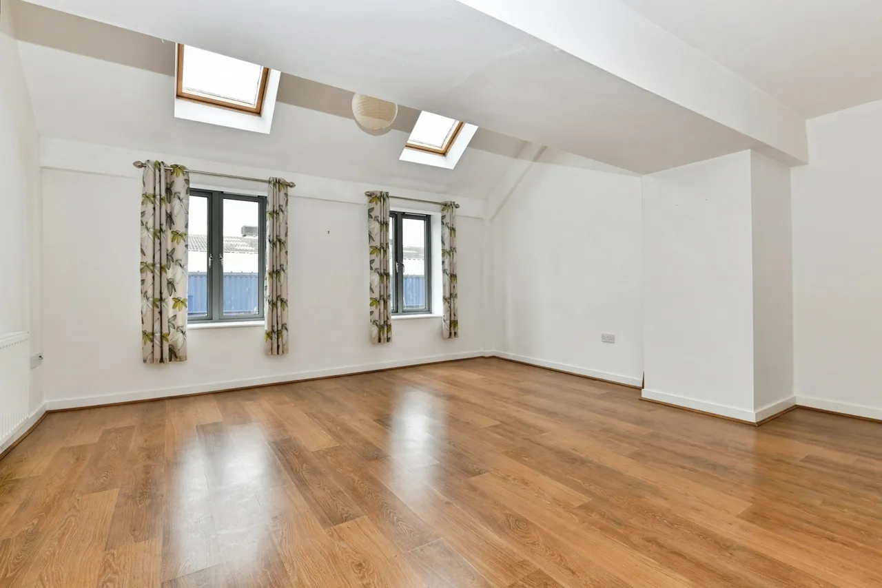 Stillhouse Lane, Bristol, Somerset, BS3, photo 4