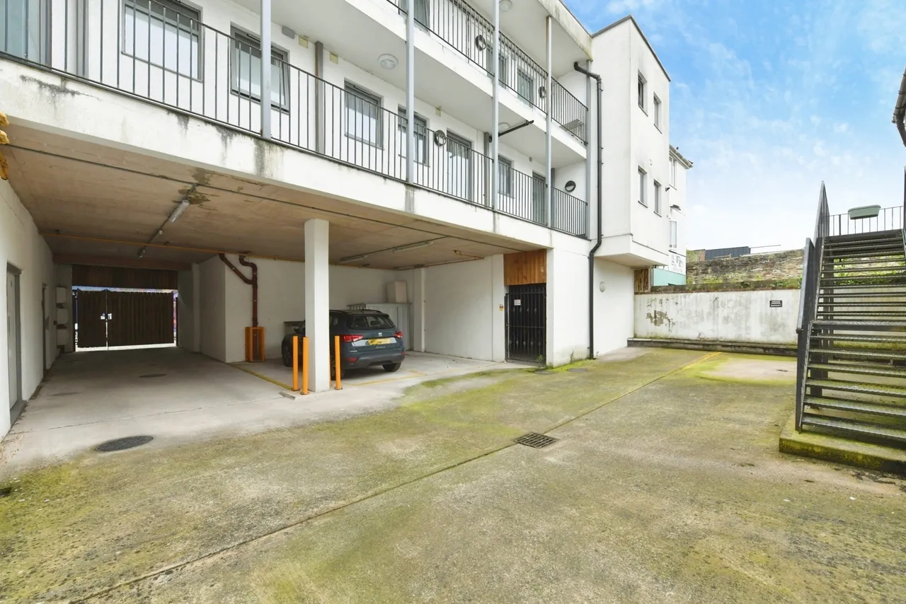 Stillhouse Lane, Bristol, Somerset, BS3, photo 2