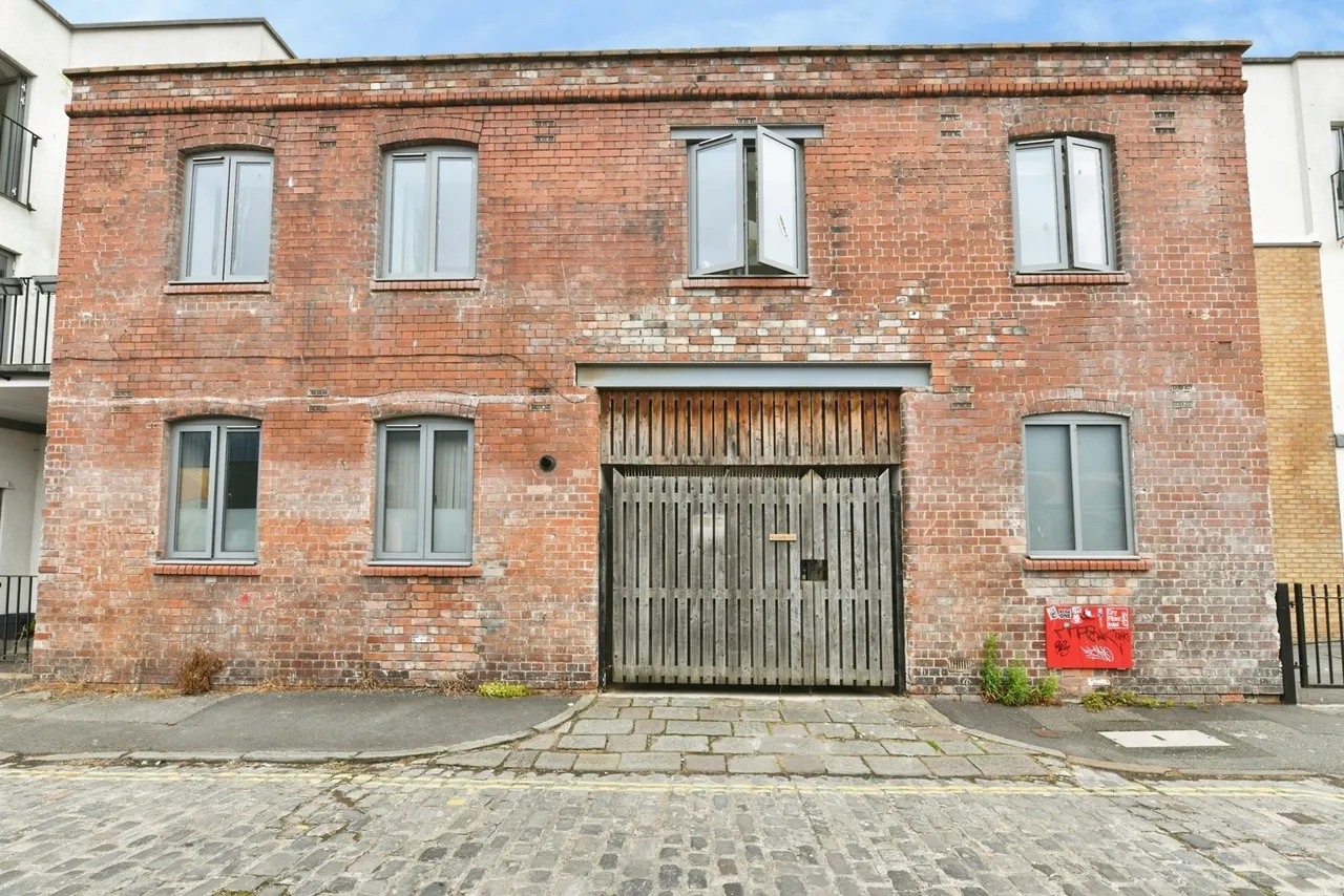 Stillhouse Lane, Bristol, Somerset, BS3, photo 17