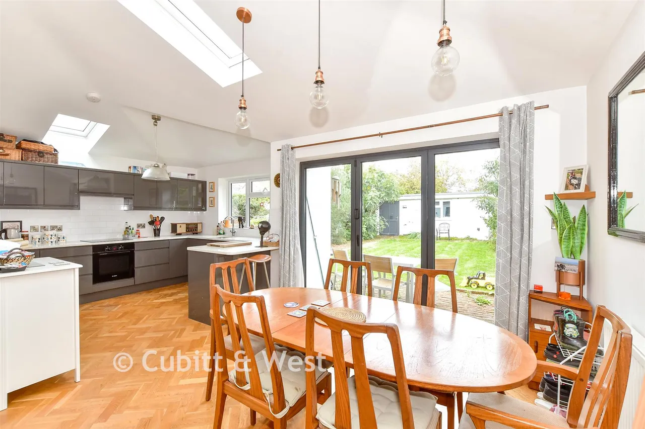 Kings Avenue, Chichester, PO19, photo 6