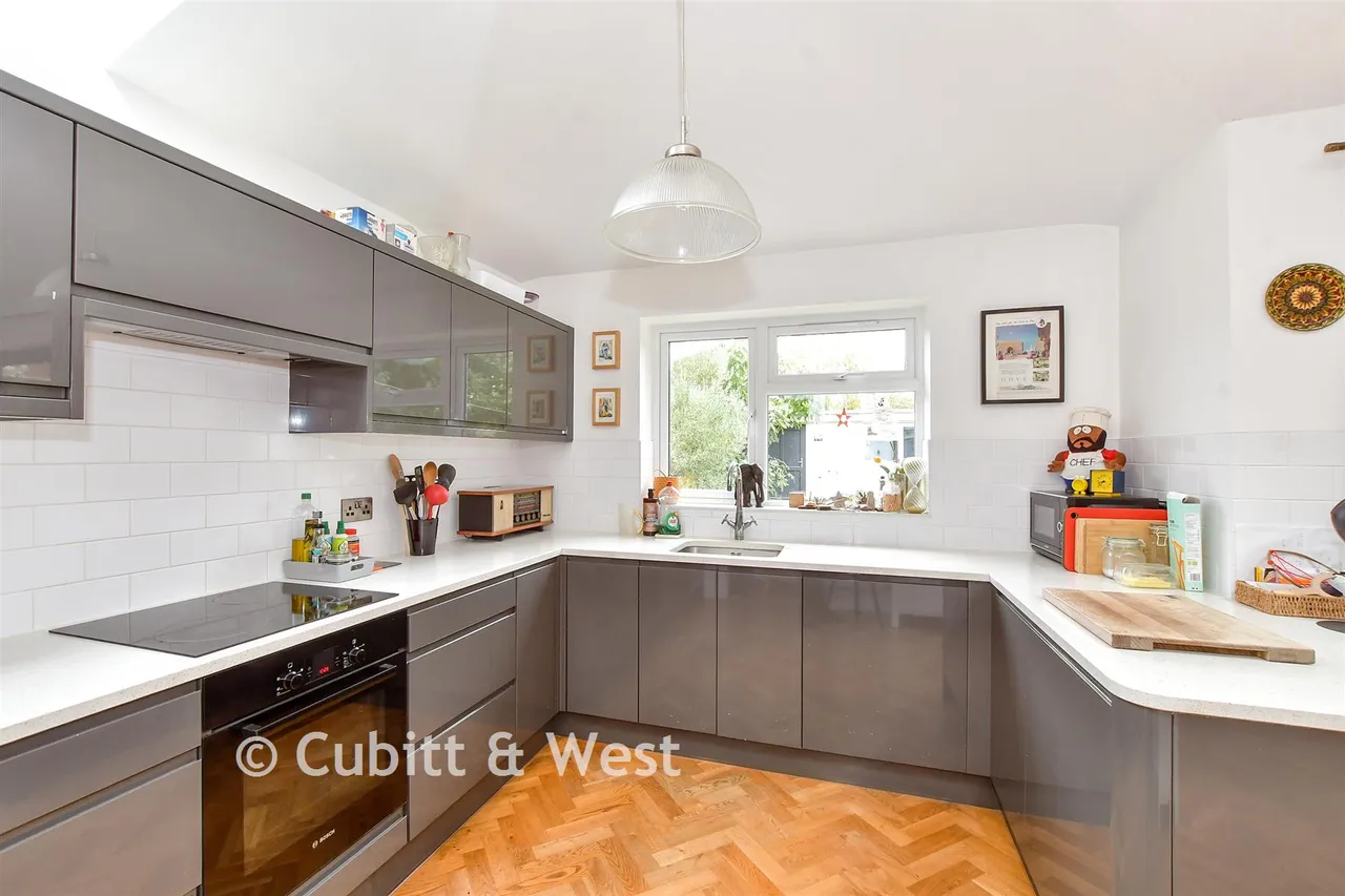 Kings Avenue, Chichester, PO19, photo 5