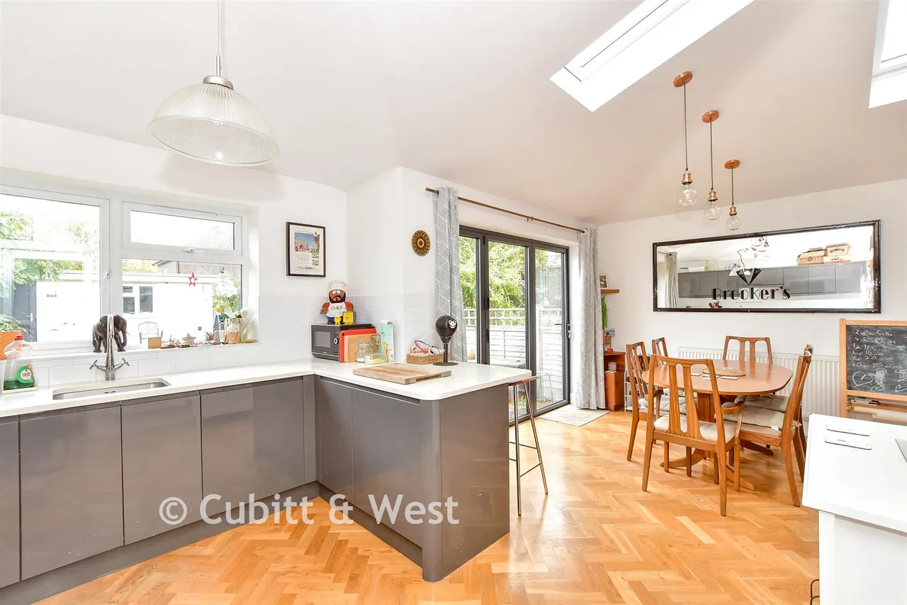 Kings Avenue, Chichester, PO19, photo 4