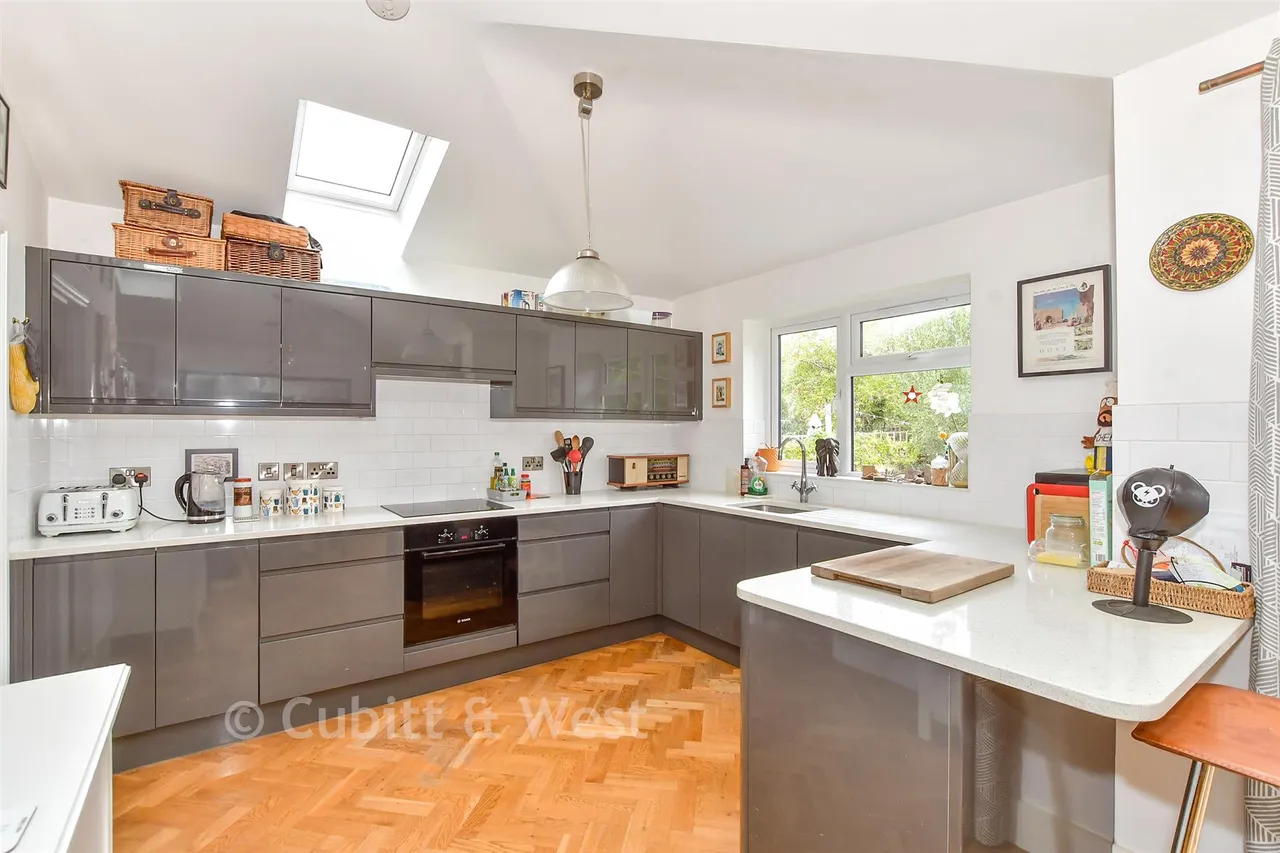 Kings Avenue, Chichester, PO19, photo 11