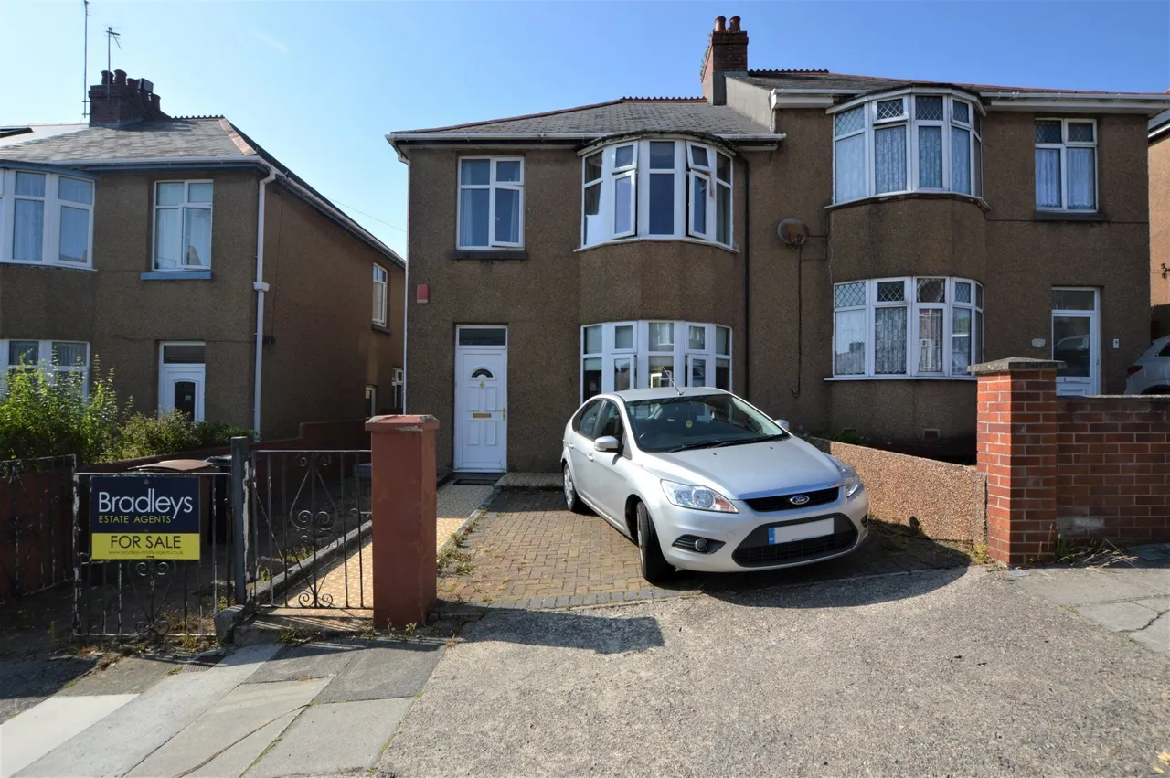 3 bed property for sale — St Martins Avenue, Plymouth, Devon, PL3
