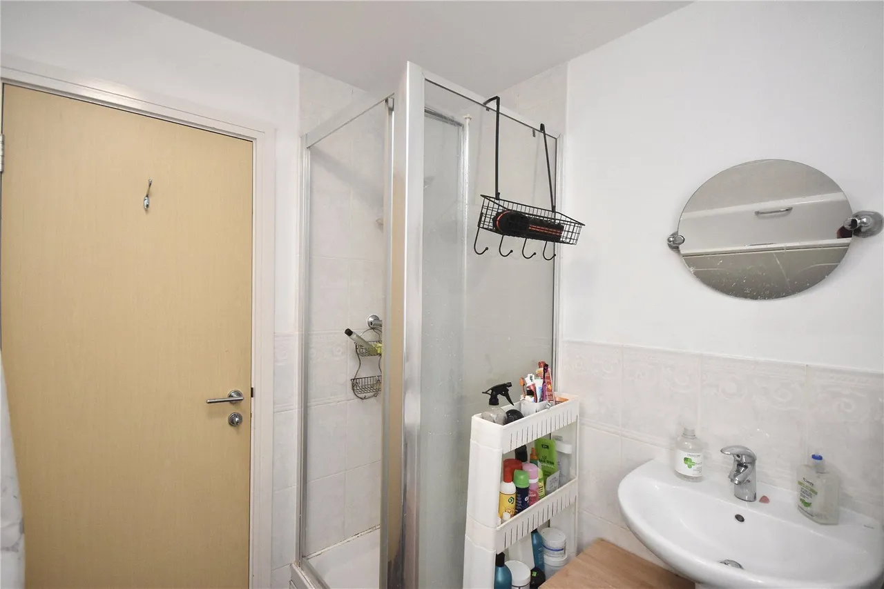 Baldwins Close, Royton, OL2, photo 14
