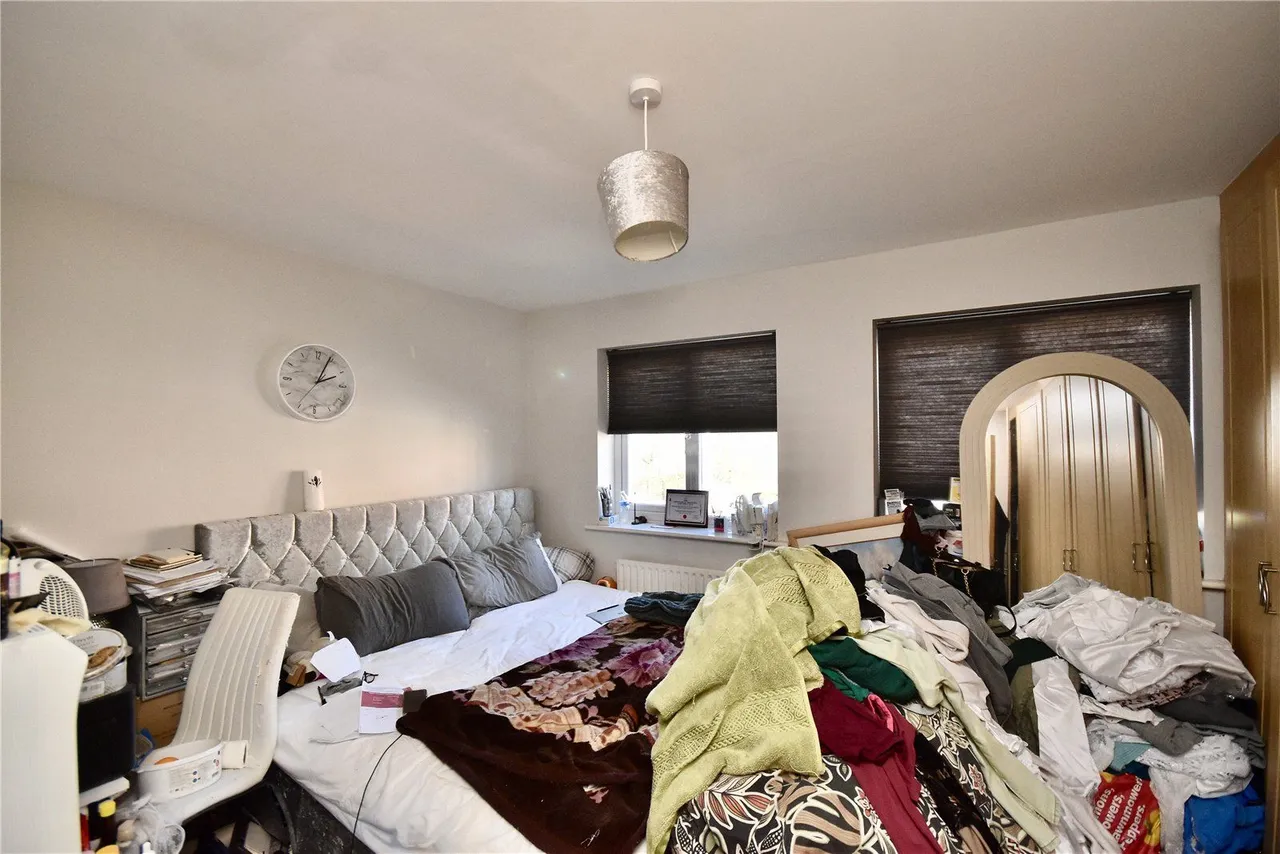 Baldwins Close, Royton, OL2, photo 11