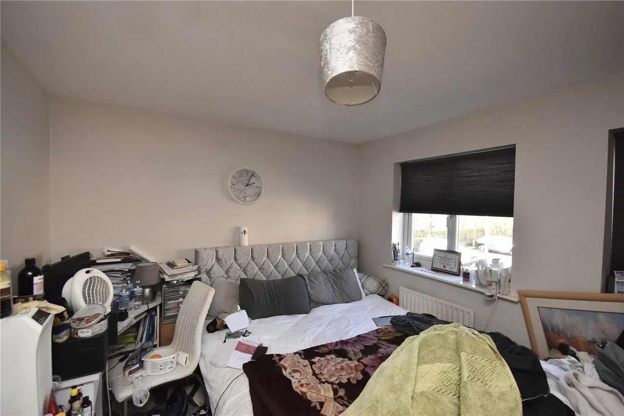 Baldwins Close, Royton, OL2, photo 12