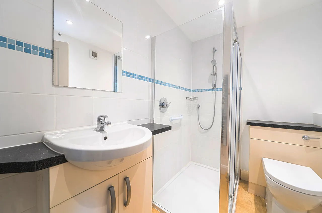 New England Hill, West End, Woking, Surrey, GU24 9PY, photo 17