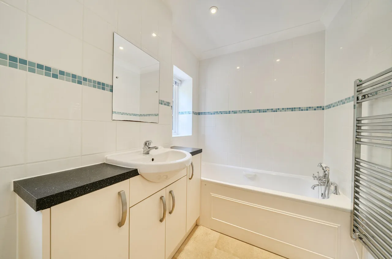 New England Hill, West End, Woking, Surrey, GU24 9PY, photo 18