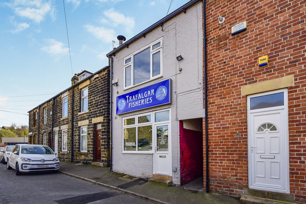2 bed house for sale — Trafalgar Road, Sheffield, S6