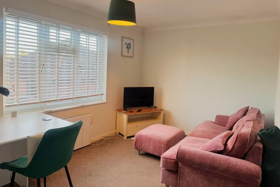 Ladygrove Drive, Guildford, GU4, photo 3