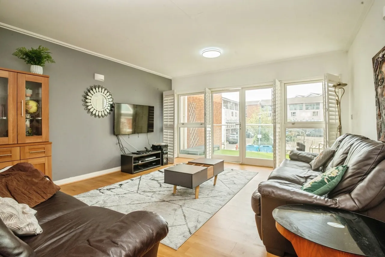 Taliesin Court, Chandlery Way, Cardiff, CF10, photo 4