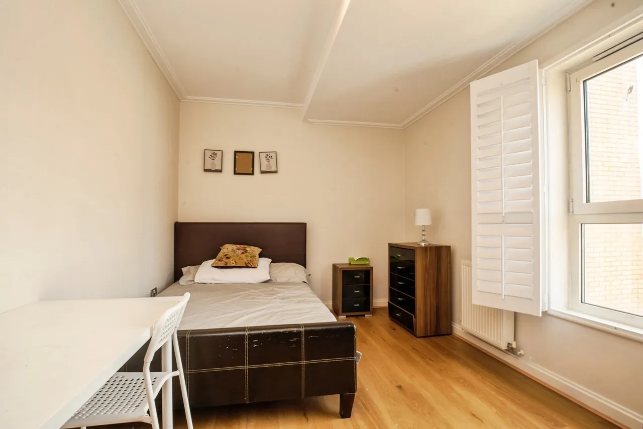 Taliesin Court, Chandlery Way, Cardiff, CF10, photo 13