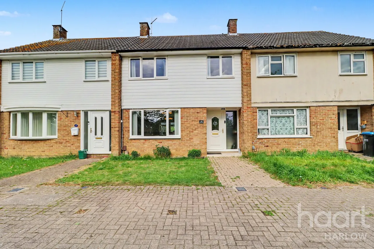 3 bed house for sale, Nicholls Field, Harlow, CM18