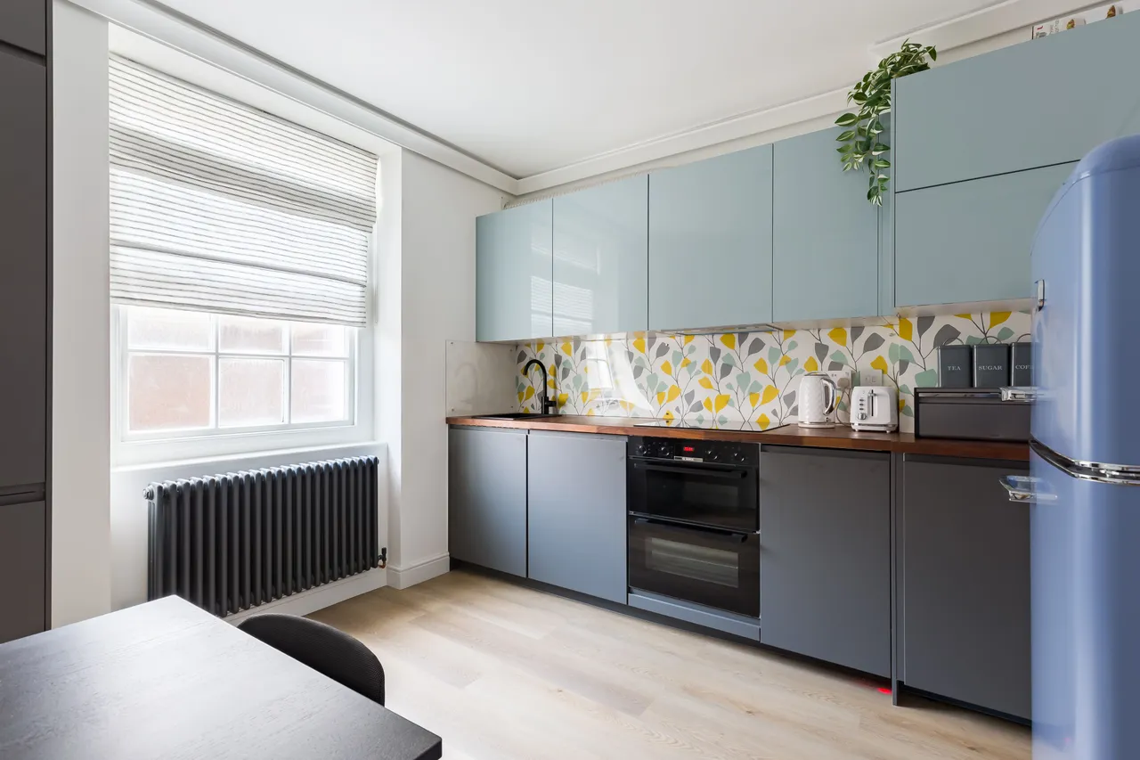 Flat 32 Wellington Buildings, Wellington Way, London, photo 12