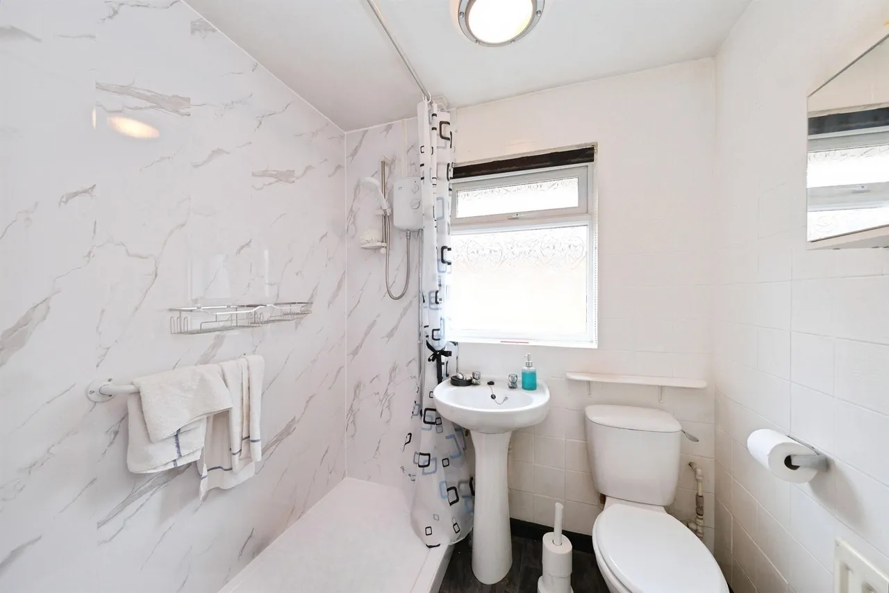 Danbury Close, Grassmoor, S42, photo 9