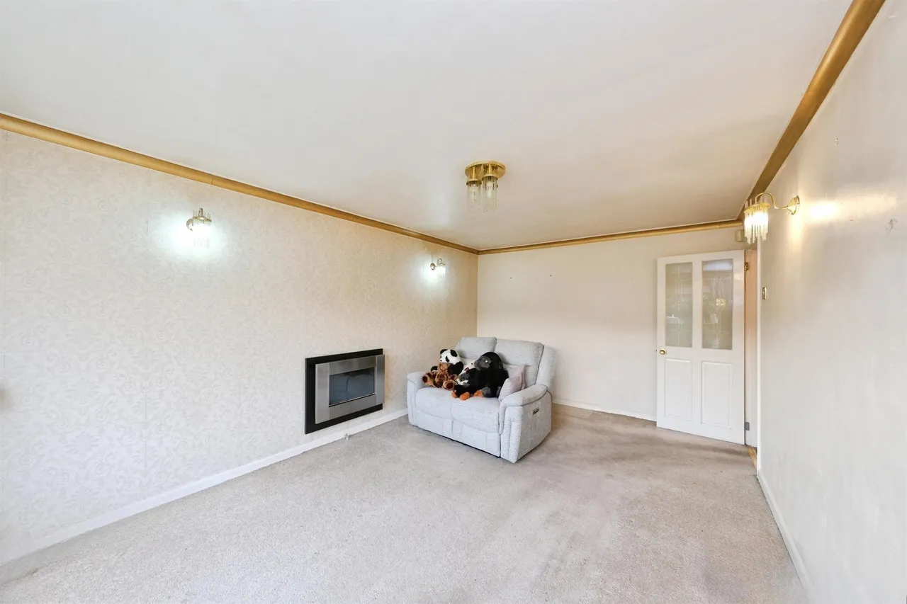 Danbury Close, Grassmoor, S42, photo 4