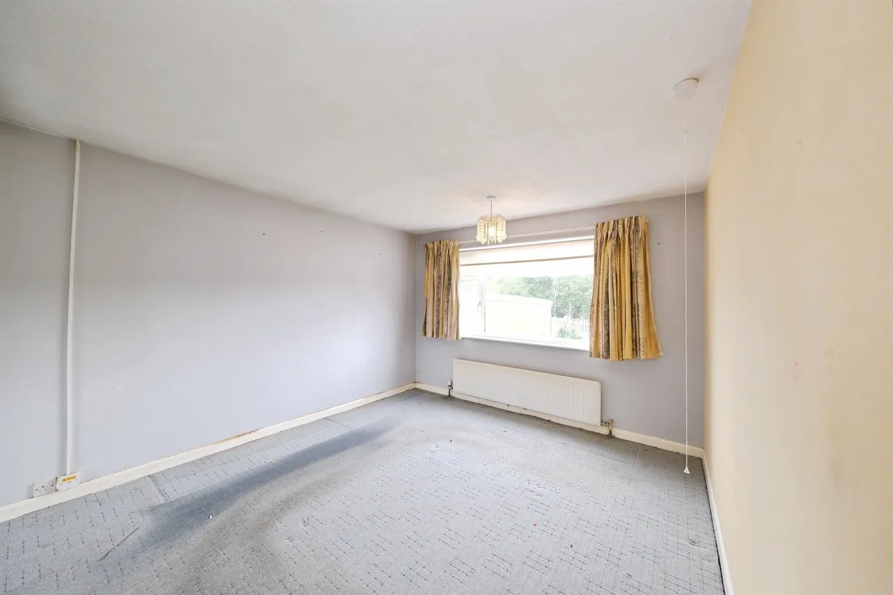 Danbury Close, Grassmoor, S42, photo 5