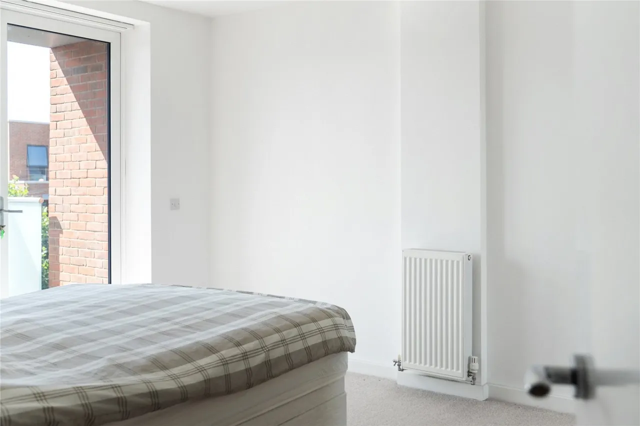 Bathurst Square, London, N15, photo 21