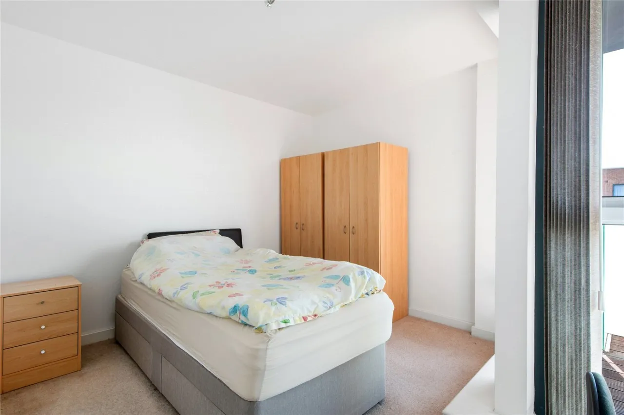 Bathurst Square, London, N15, photo 16