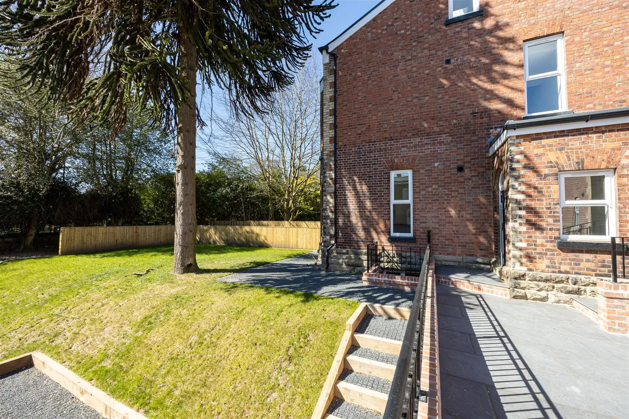 Prestbury Road, Macclesfield, SK10, photo 16