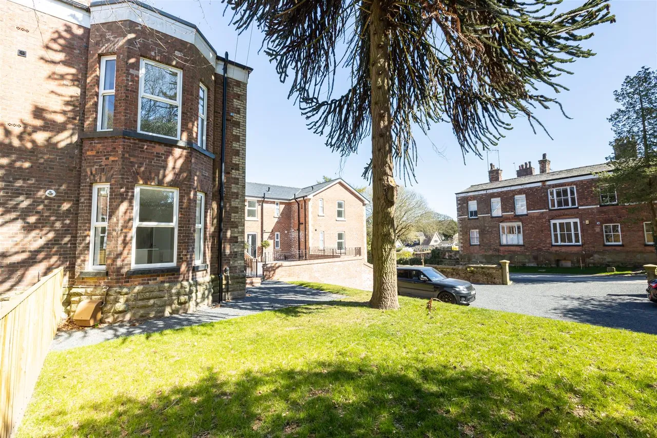 Prestbury Road, Macclesfield, SK10, photo 15