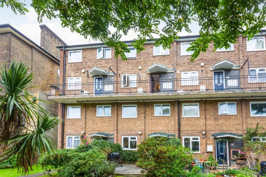 2 bed flat to rent, Nightingale Lane, London, SW12