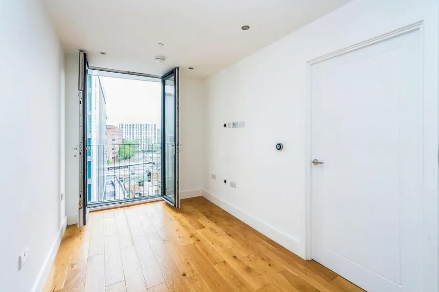 Sutton Court Road, Sutton, SM1, photo 5