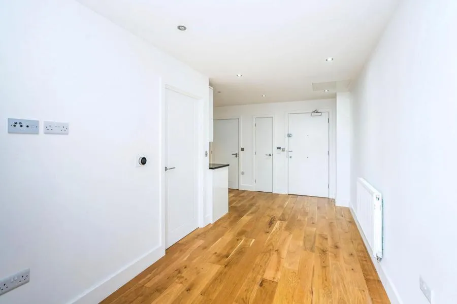 Sutton Court Road, Sutton, SM1, photo 4