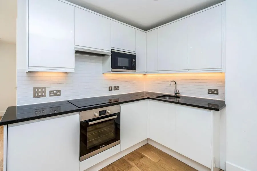 Sutton Court Road, Sutton, SM1, photo 2