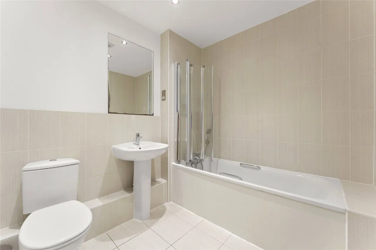 St. Mary's Road, Surbiton, KT6, photo 8