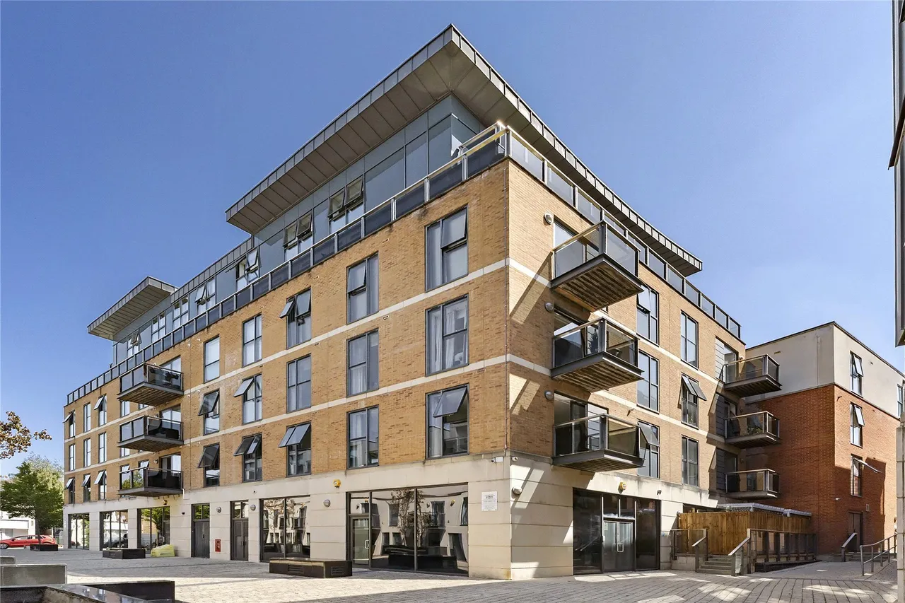 2 bed flat to rent — St. Mary's Road, Surbiton, KT6