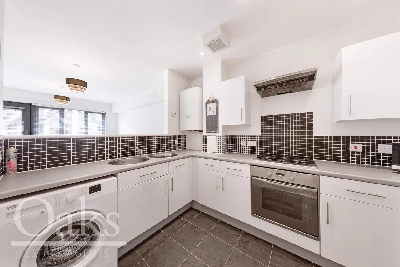 Lower Addiscombe Road, Addiscombe, CR0, photo 2