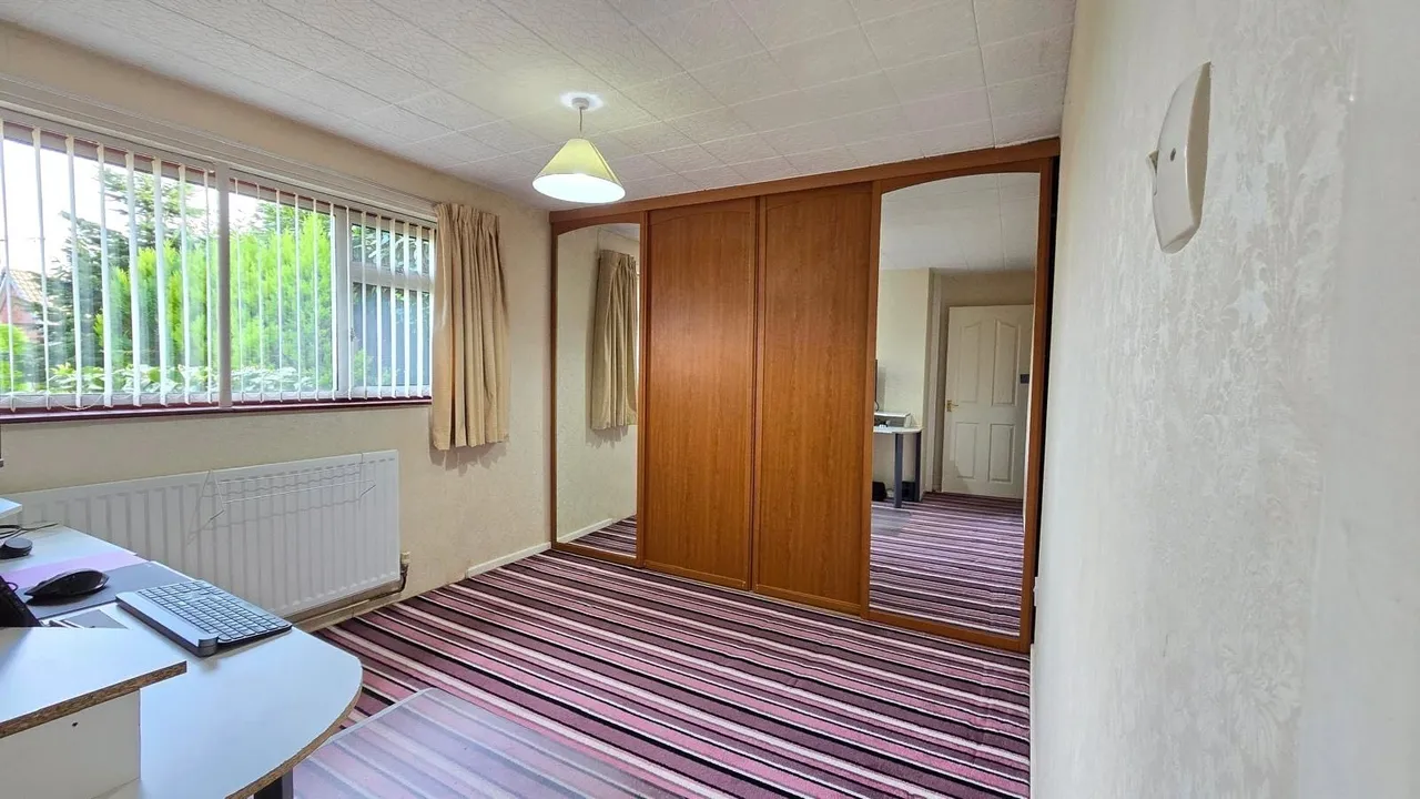 Fair Isle Drive, Nuneaton, Warwickshire, CV10, photo 6
