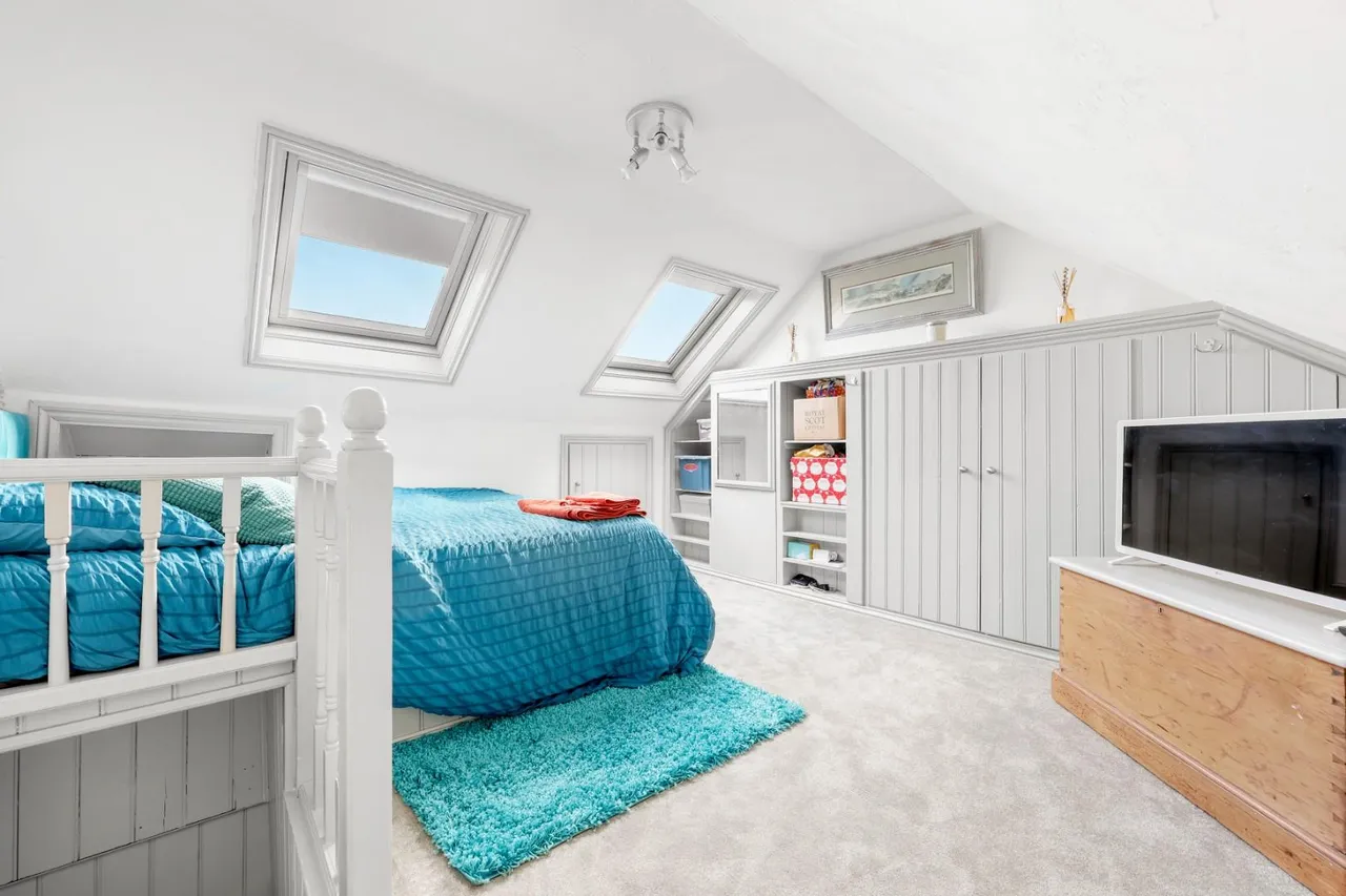 2 bed house for sale — Alfred Road, Buckhurst Hill, IG9 6DP