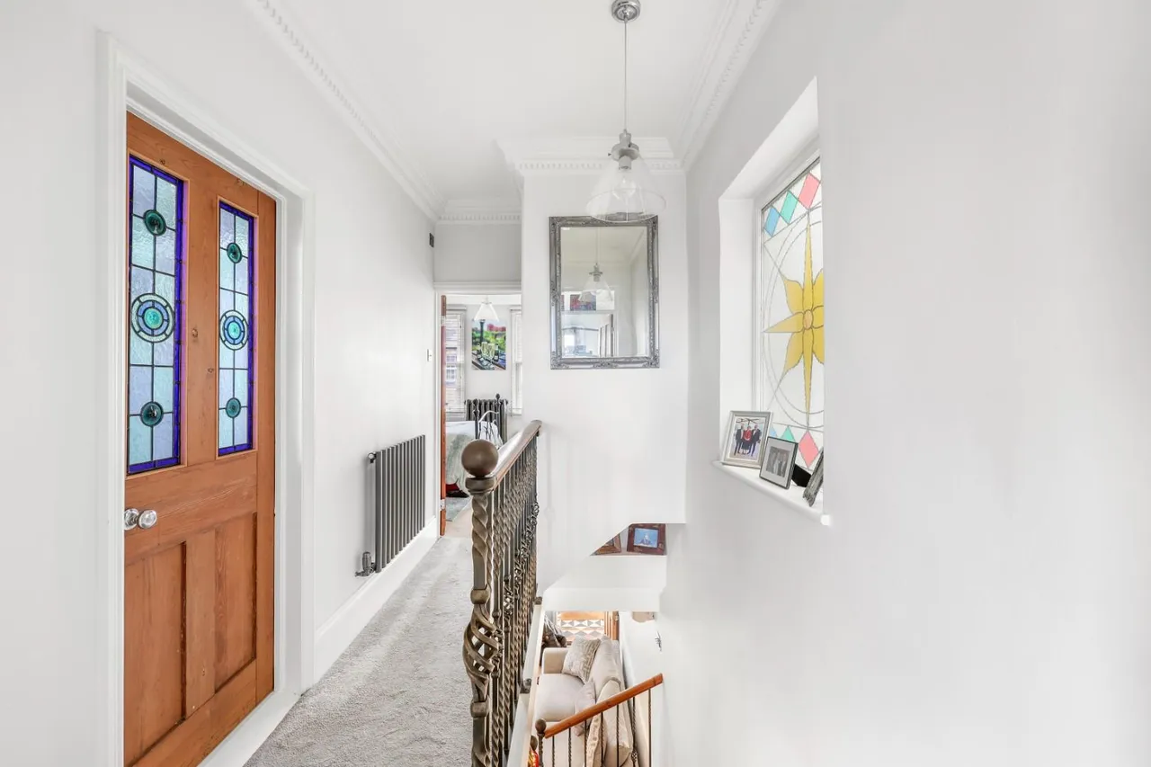 Alfred Road, Buckhurst Hill, IG9 6DP, photo 4