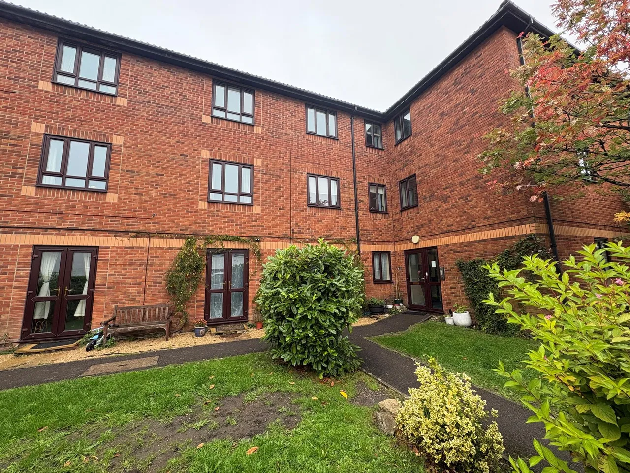 2 bed flat to rent, Buttons Yard, Warminster, BA12