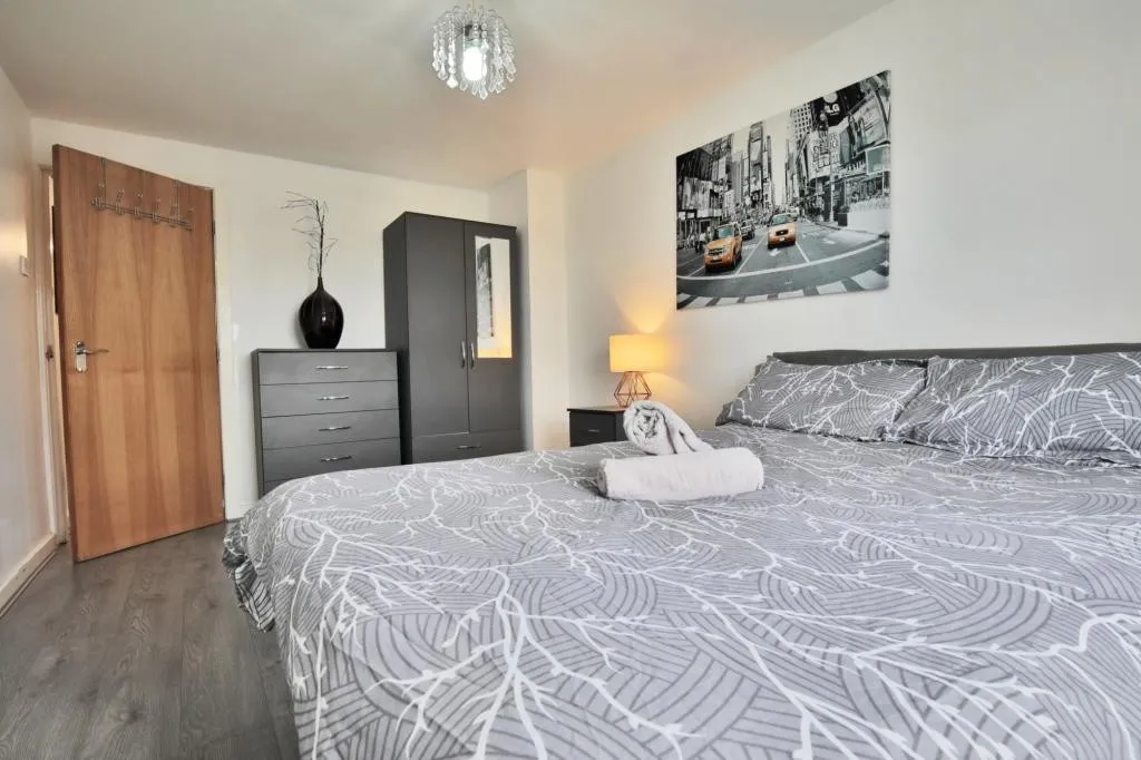 City View Highclere Avenue, Salford, M7, photo 11