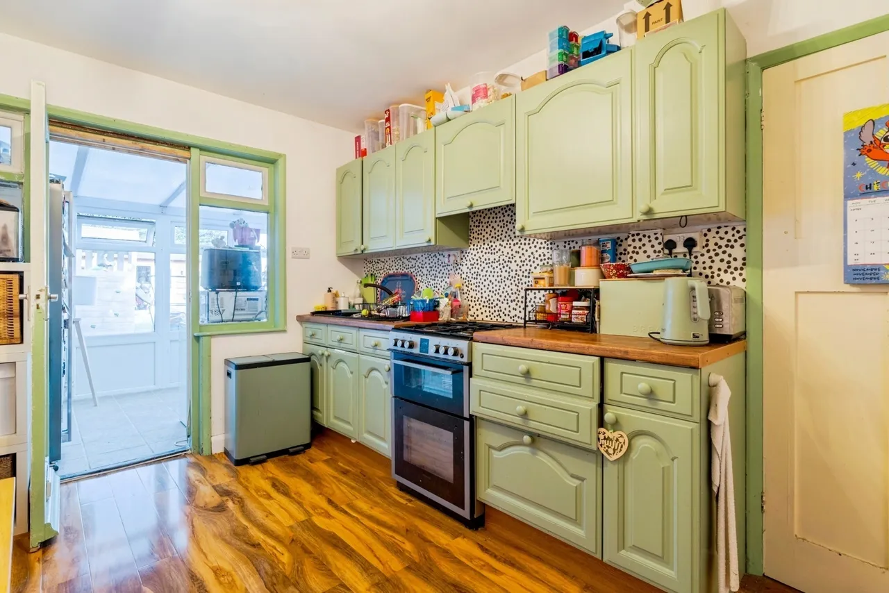Grove Crescent, Littlehampton, BN17, photo 3
