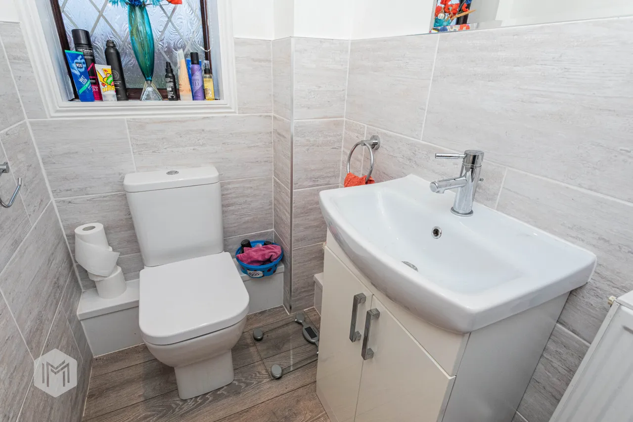 Watling Street, Bury, BL8 2JJ, photo 6