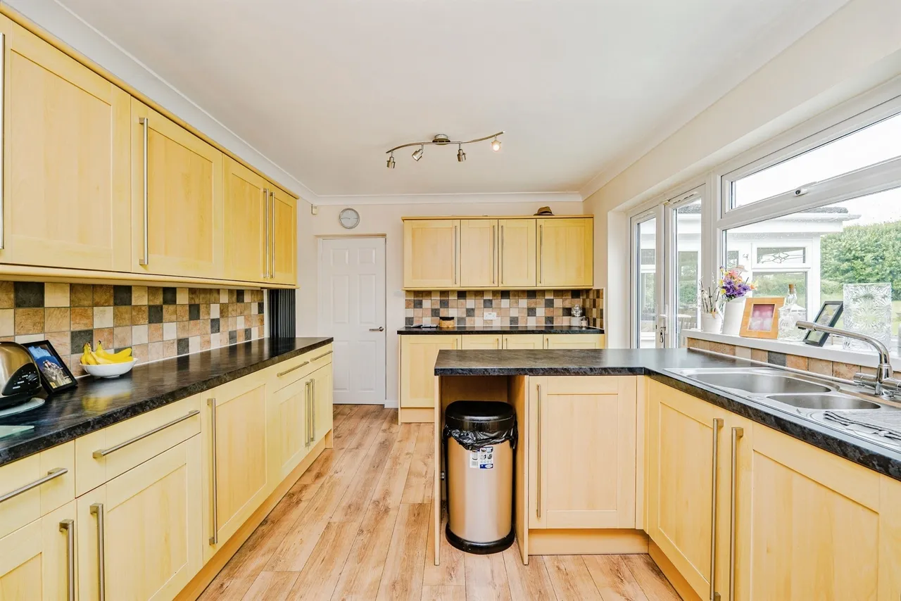 Castle Green Cardiff, CF5, photo 11