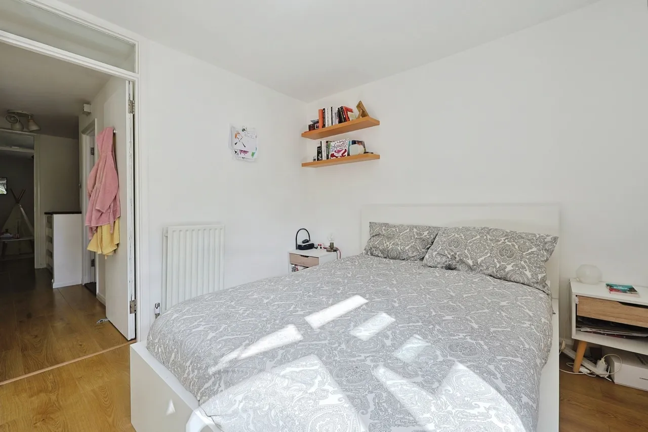 Gideon Road, London, SW11, photo 12