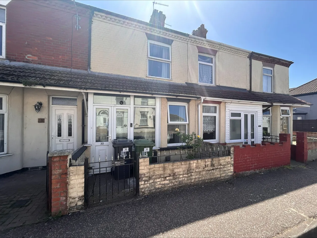 3 bed house for sale — Anson Road, Great Yarmouth