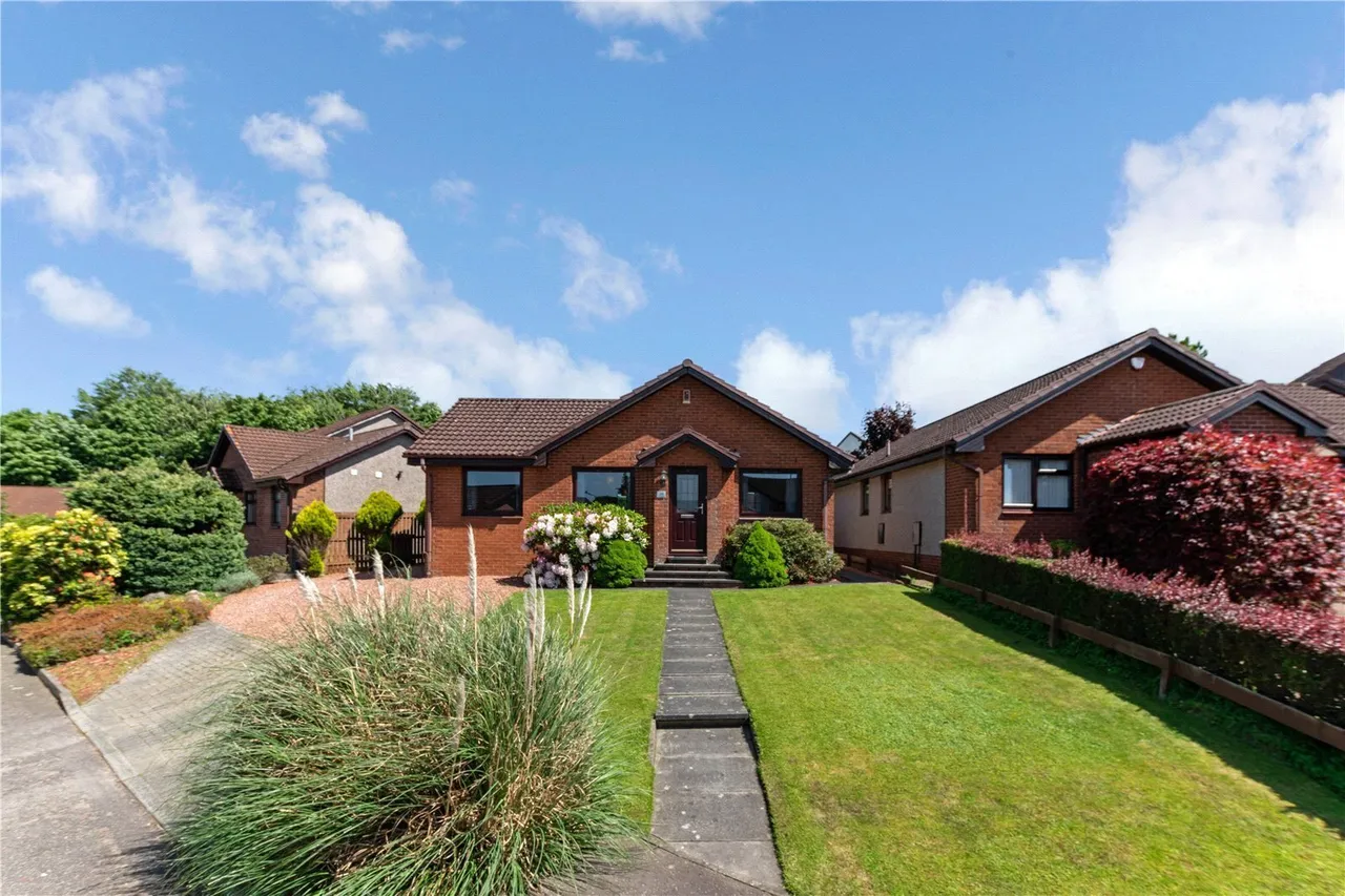 4 bed house for sale, Westgate, Mid Calder, EH53