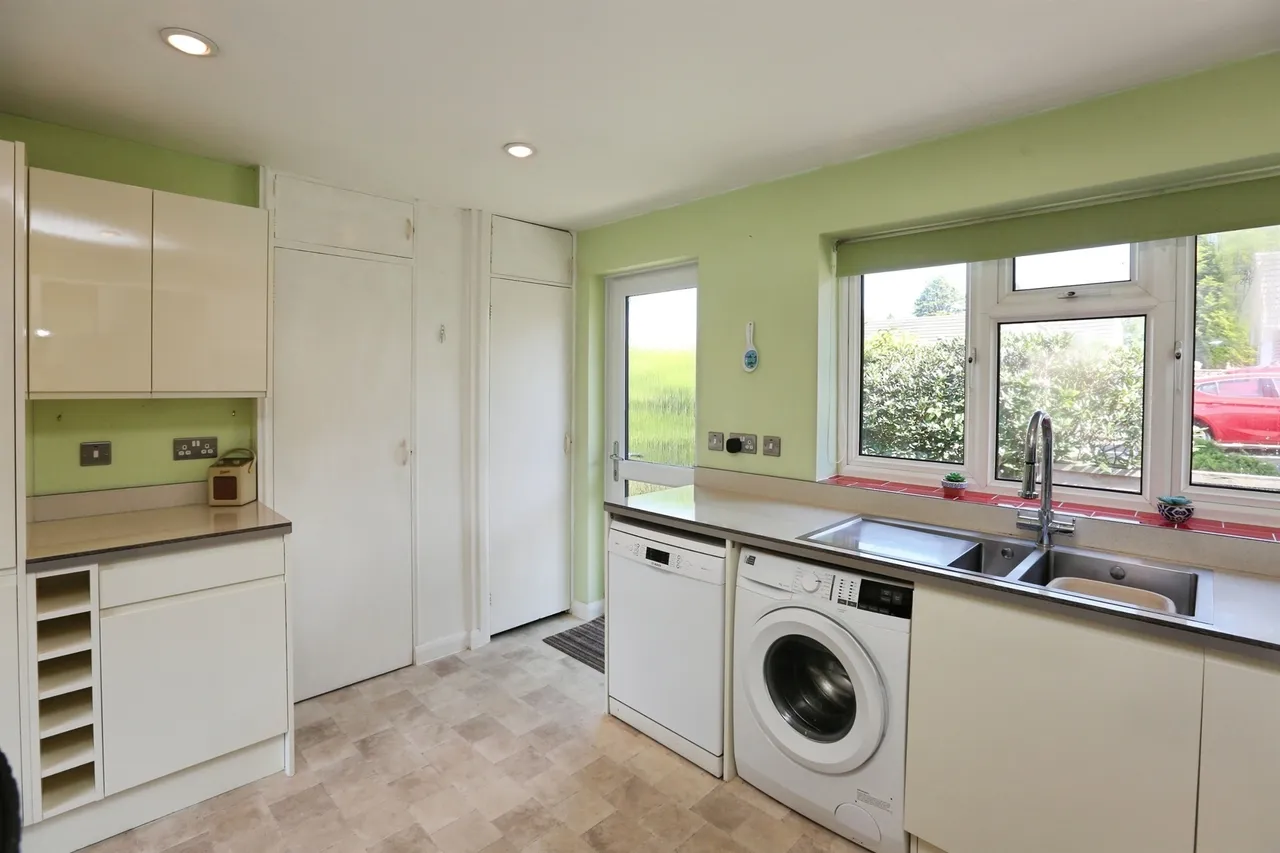 Tudor Gardens, Hedge End, Southampton, photo 6
